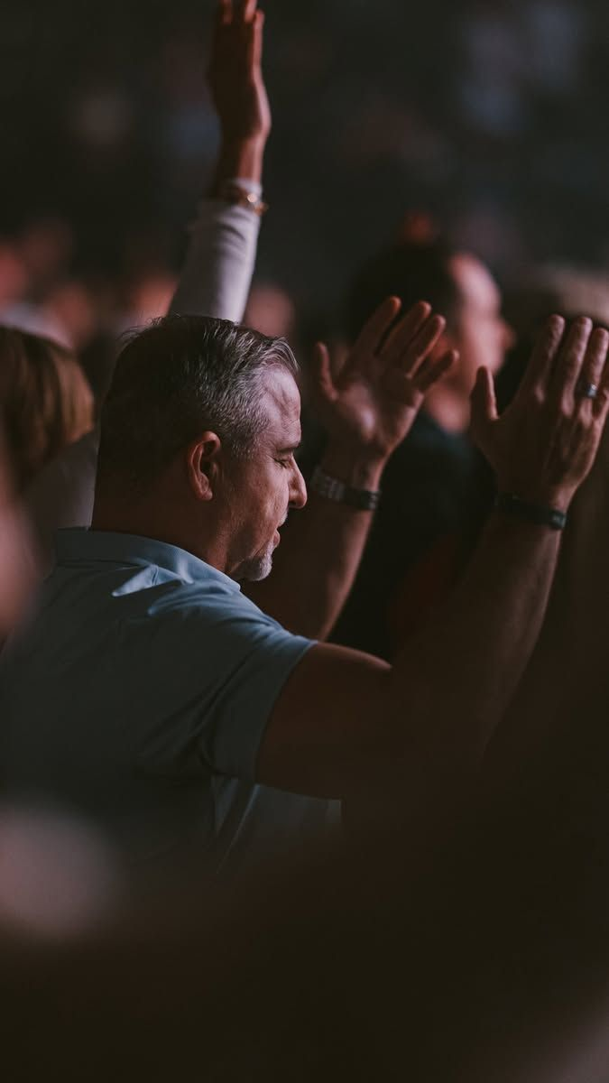 Молчание — это не отсутствие Бога, а Его способ говорить сердцу.