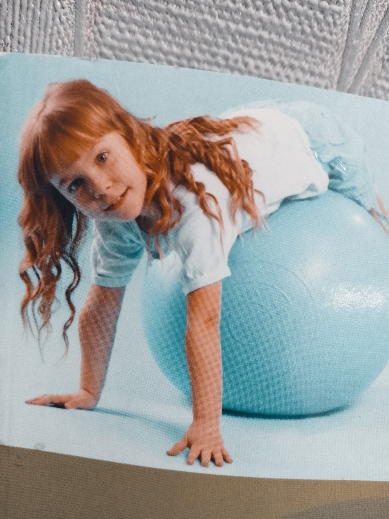 Занятия на большом мяче - фитболе.