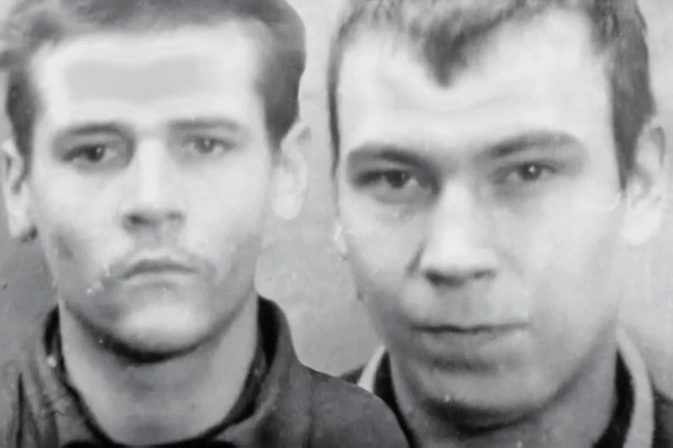 Младший сержант Николай Мацнев (справа) и рядовой Сергей Ягмурджи. Фото: НТВ