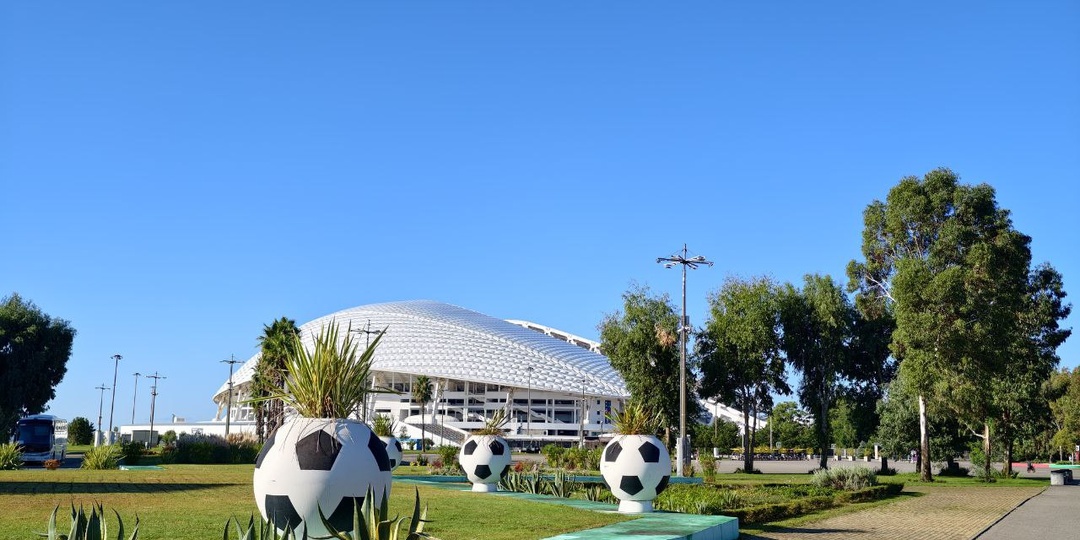 Лазаревское - Олимпийский Парк: Как лучше добраться, электричка или такси