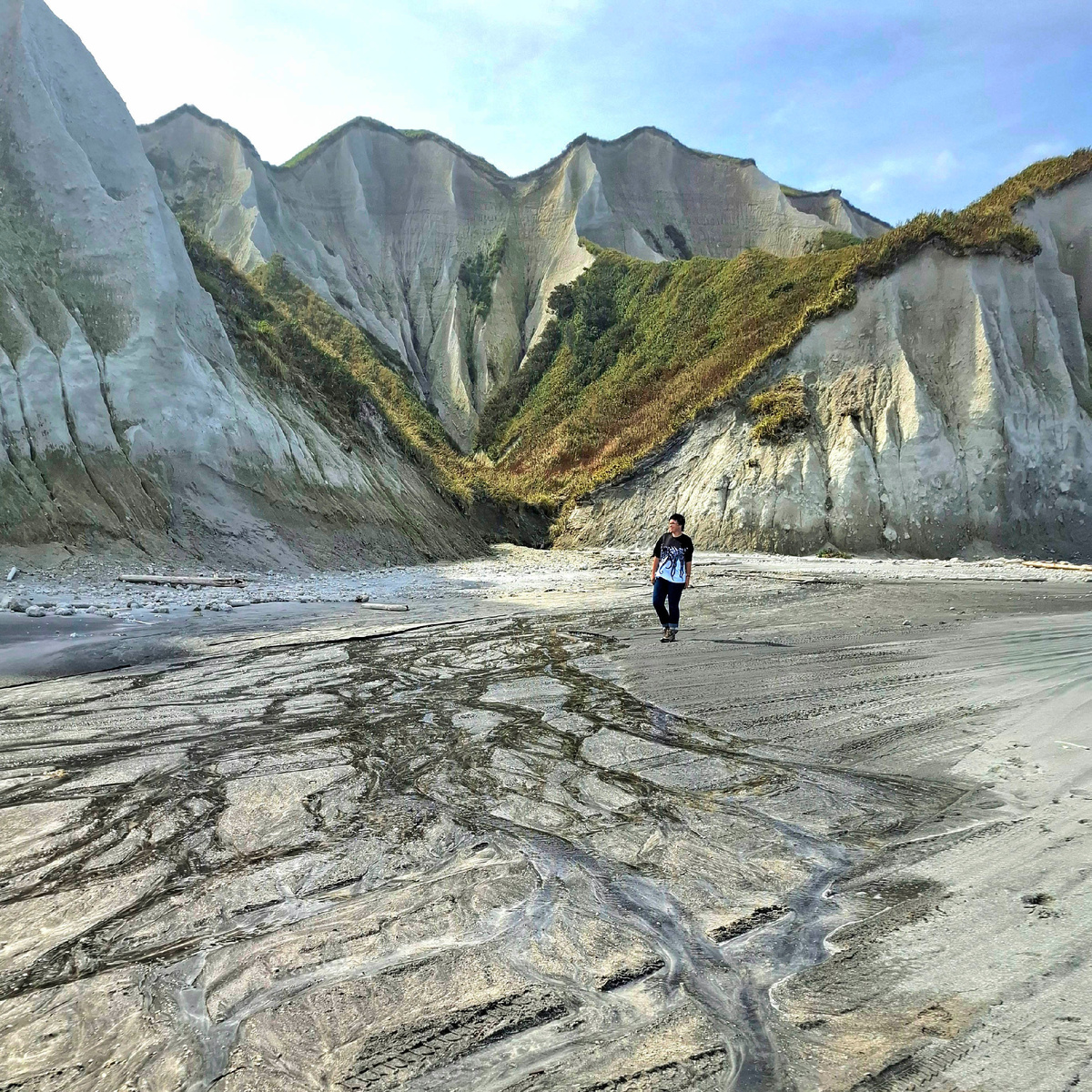 Остров Итуруп, Белые скалы. Фото автора.