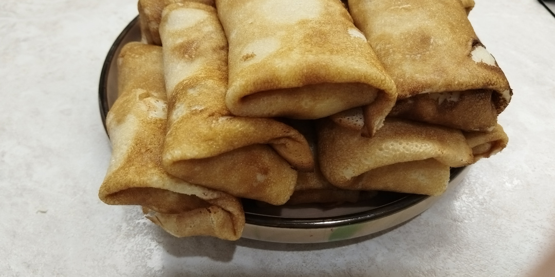 Рецепт блинов на воде. С творожной начинкой.