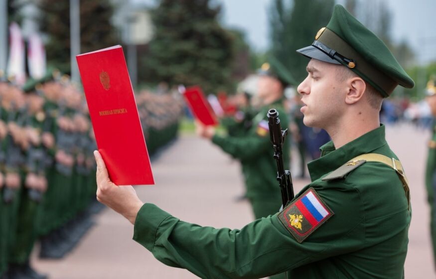    Госдума снижает возраст присяги до 14 лет: только патриоты получат гражданство