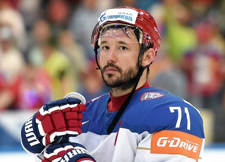 Хоккеист Илья Ковальчук спас мальчика, больного раком