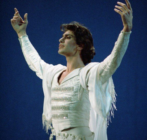 Он стал лицом русского балета, но так и не нашёл семьи. Судьба Николая Цискаридзе