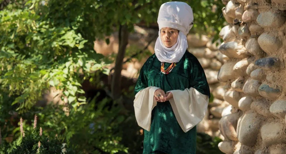 Традиционные женские головные уборы тюркских народов