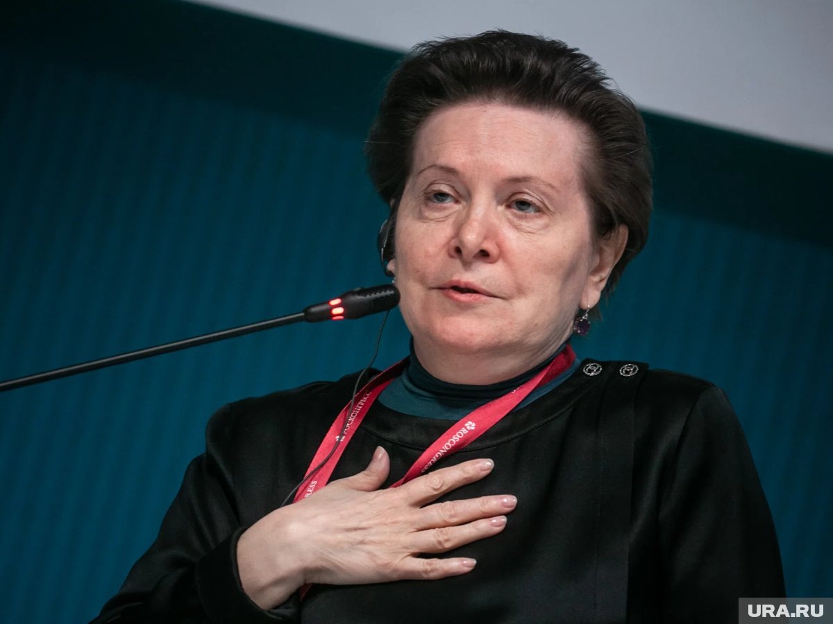     Экс-губернатор Наталья Комарова стала почетным жителем региона