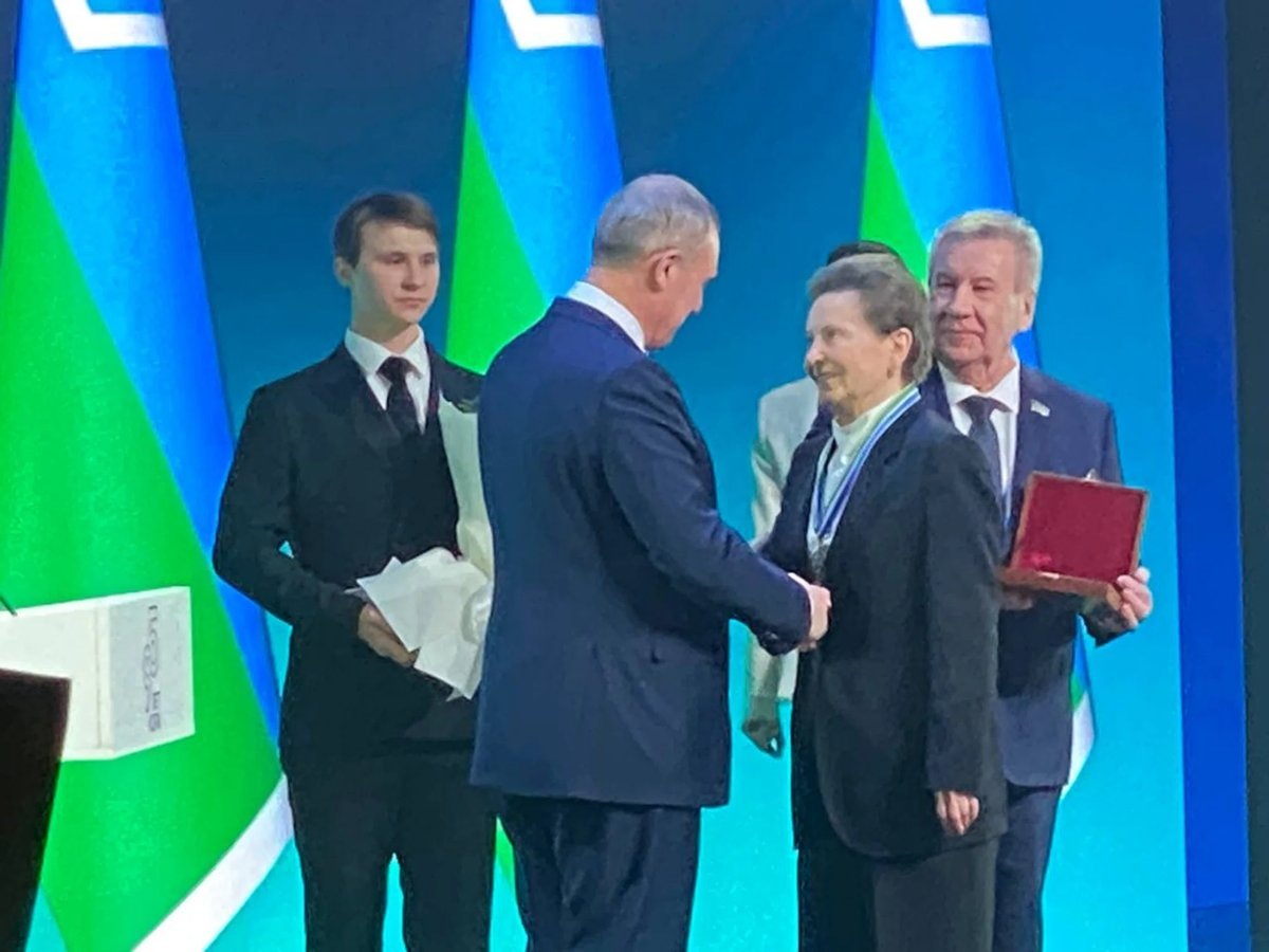    Наталья Комарова стала почетным жителем региона