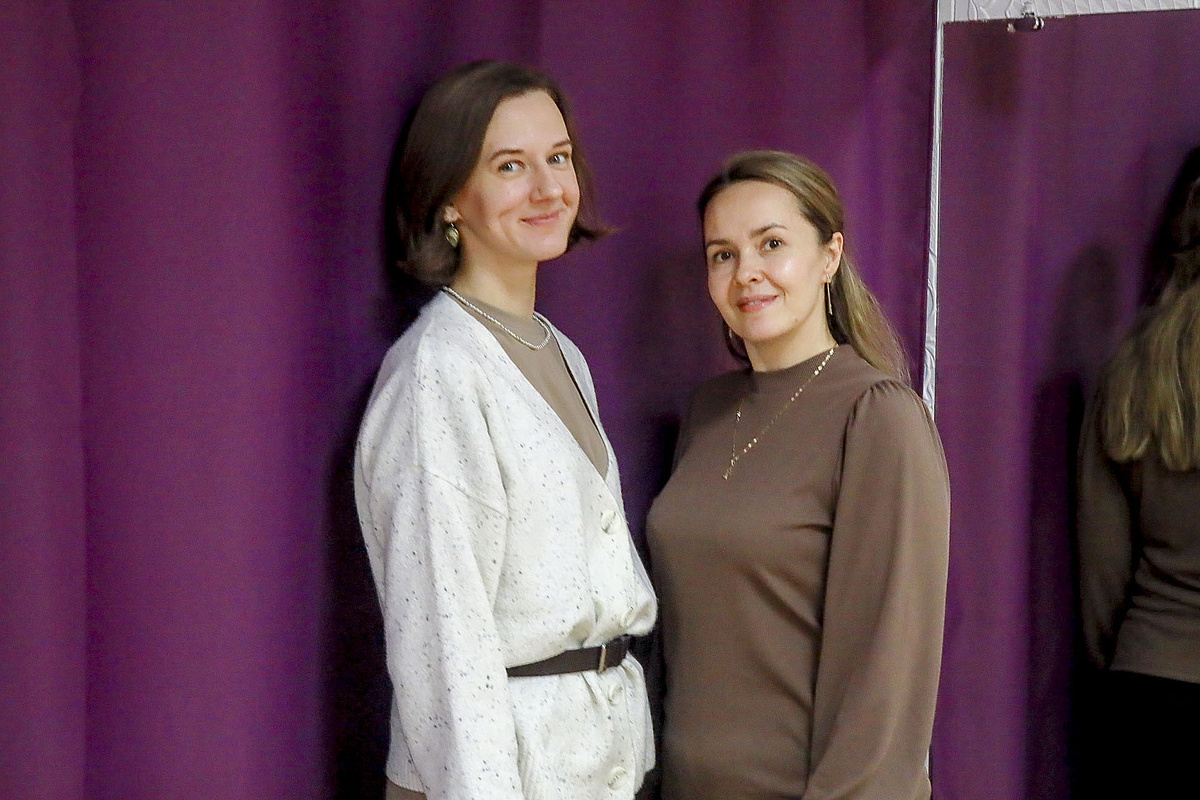 Наталья Булгакова  и Кристина Танцерева. Фото: Павел Комаров, nsknews.info