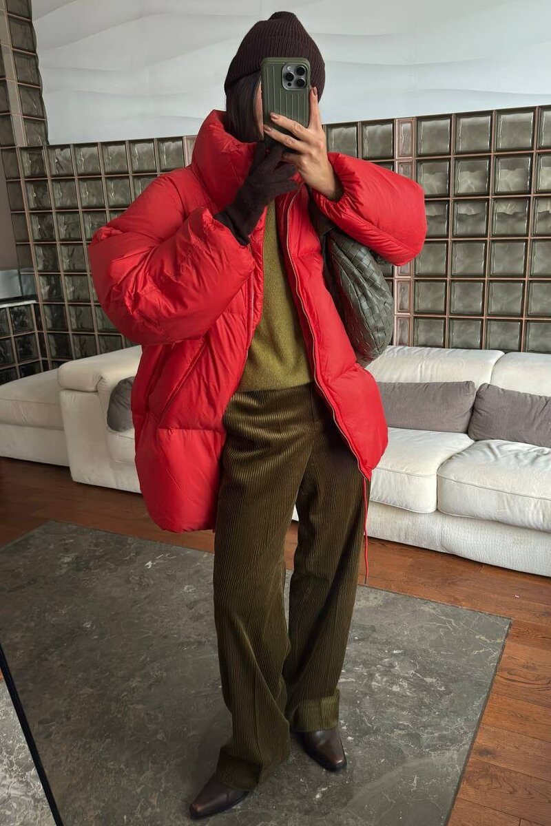 ПОВТОРЯЕМ ОБРАЗ С КРАСНЫМ ПУХОВИКОМ НА WILDBERRIES