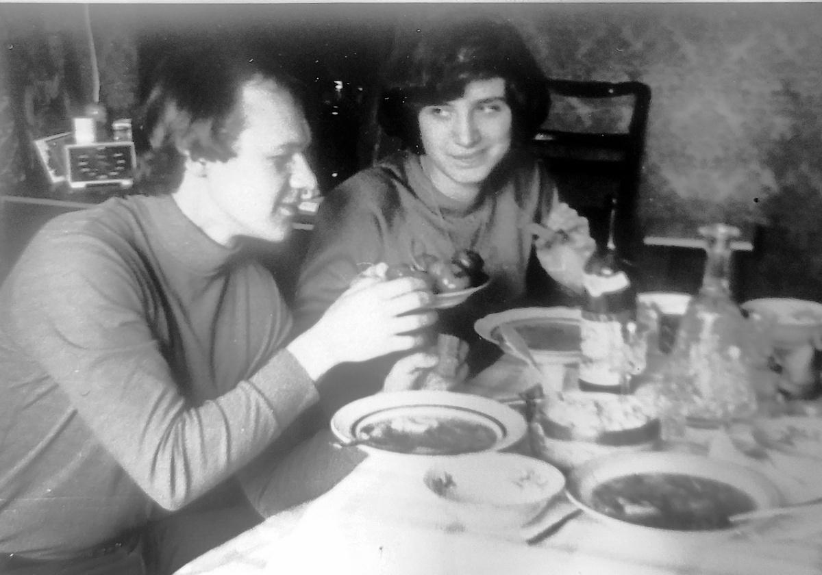 Я и Лена. В гостях у будущей тещи.