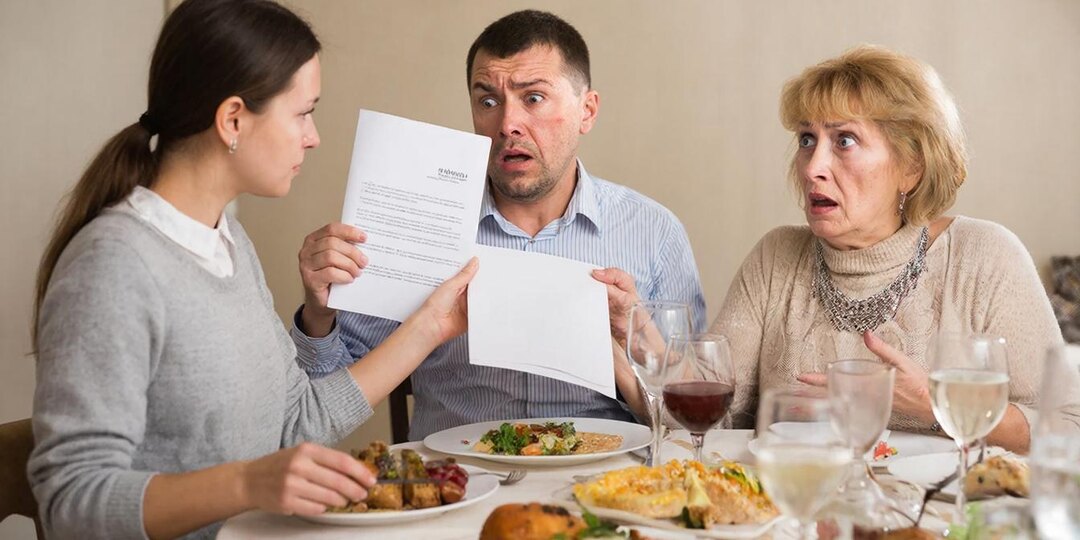 Свекровь залезла в мой кошелек: «Ты богатая, а золовке детей кормить нечем...»