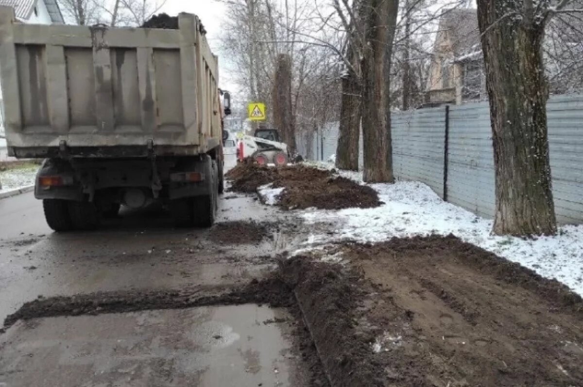    У школы строят тротуар, об отсутствии которого писали «АиФ в Туле»