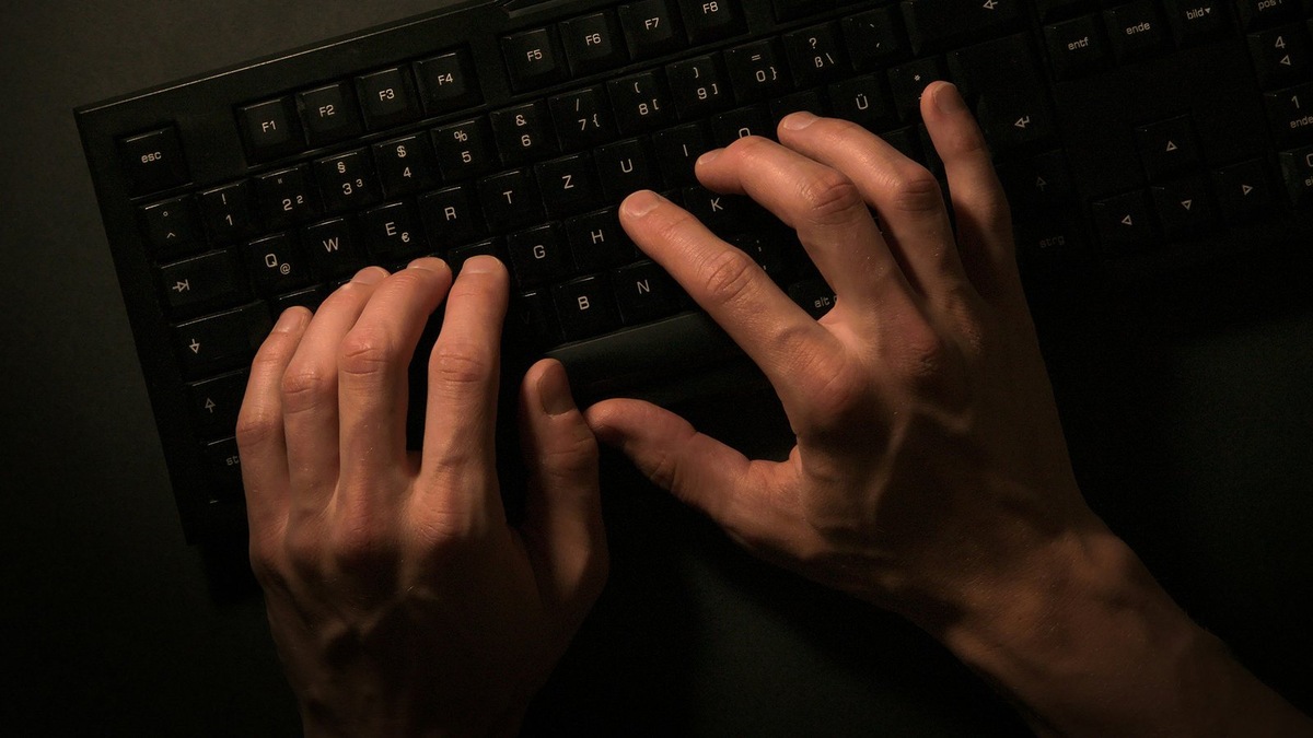    Эксперты продолжают борьбу с хакерами