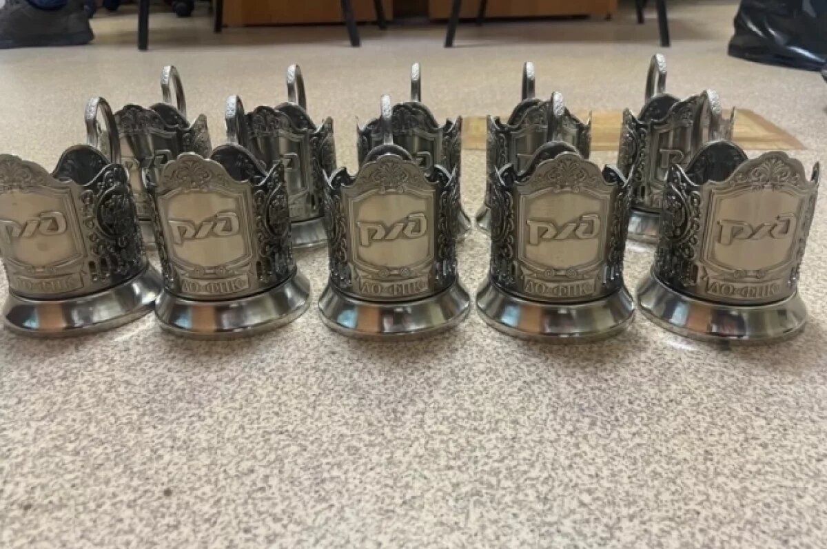    В Челябинске работницу депо осудят за хищение подстаканников на 199 тысяч