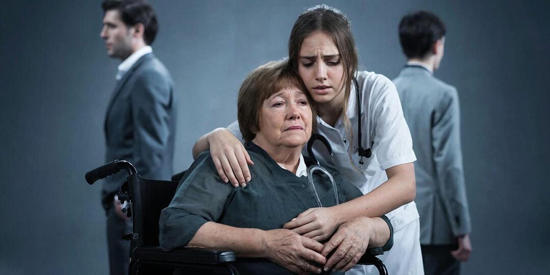 В детдоме я выбрала самую тихую девочку. Директор отговаривал: «У неё плохая наследственность». Через 15 лет эта девочка спасла мне жизнь