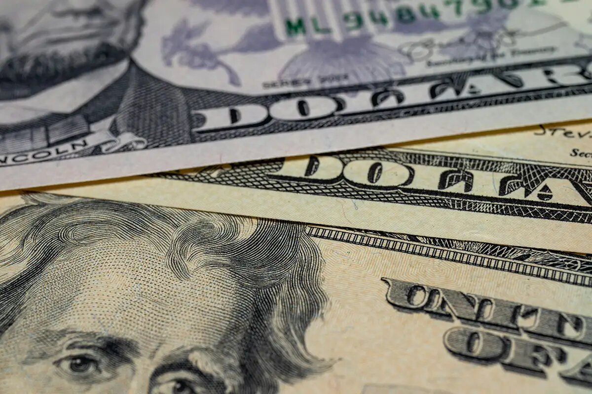    Доллары США. © unsplash.com / Andrew D