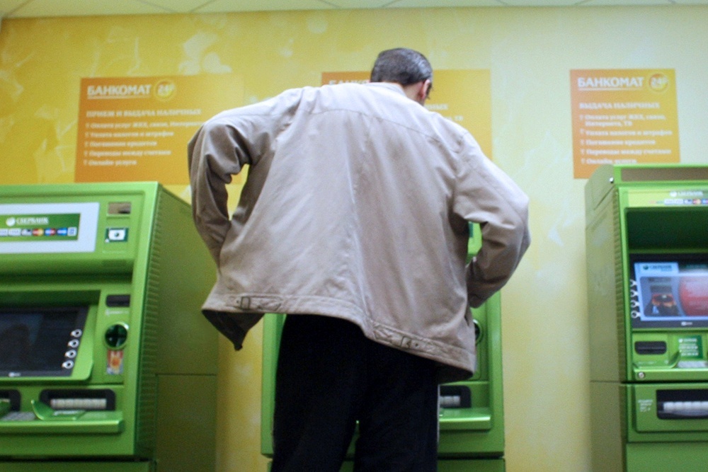    Новость о том, что Владимир Гариков умер, настигла его, когда он попытался снять в банкомате свою пенсию. / РИА Новости