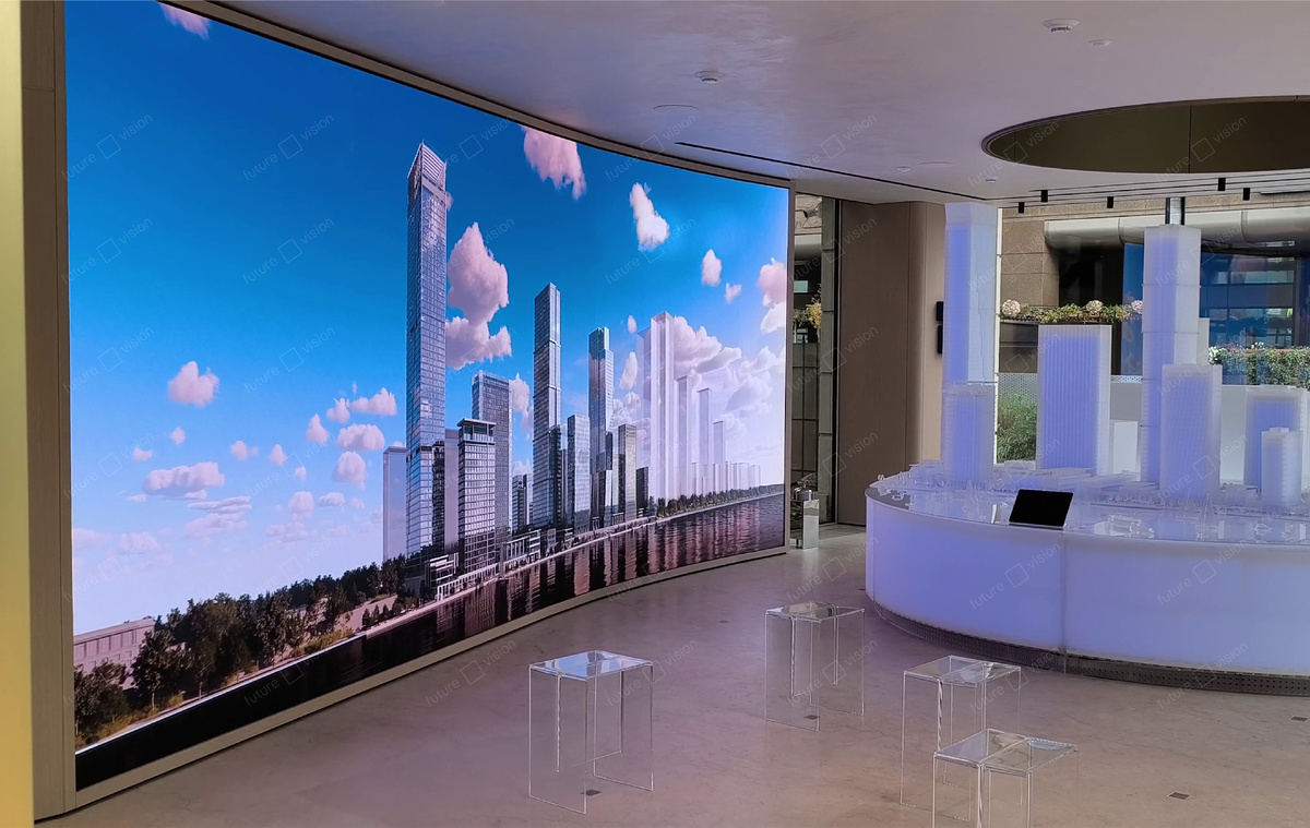 Удобная система обновления контента: удаленно с помощью Wi-Fi или 4G.