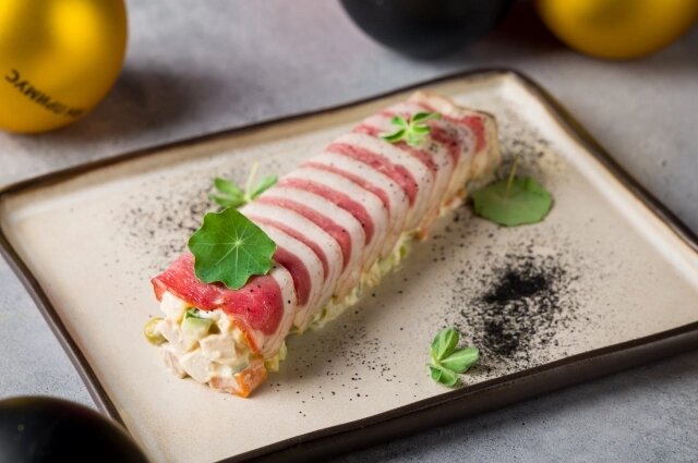    Оливье с уткой и курицей Фото: Пресс-служба ресторанов «Ян Примус»