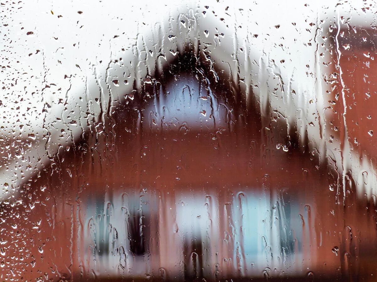    Вид из окна в дождливую погоду | © Depositphotos.com / SV_Production