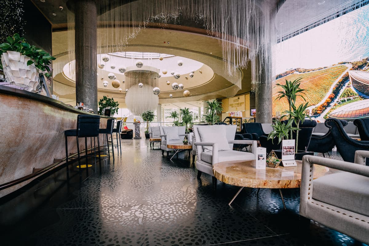 Лобби Мрия, с сайта mriyaresort.com.