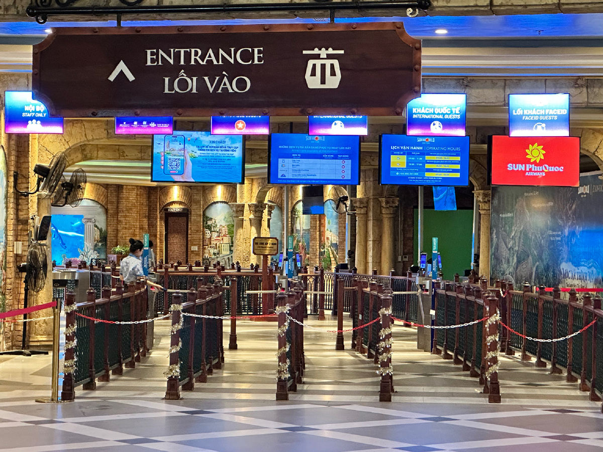 Вход на канатную дорогу на Фукуоке.