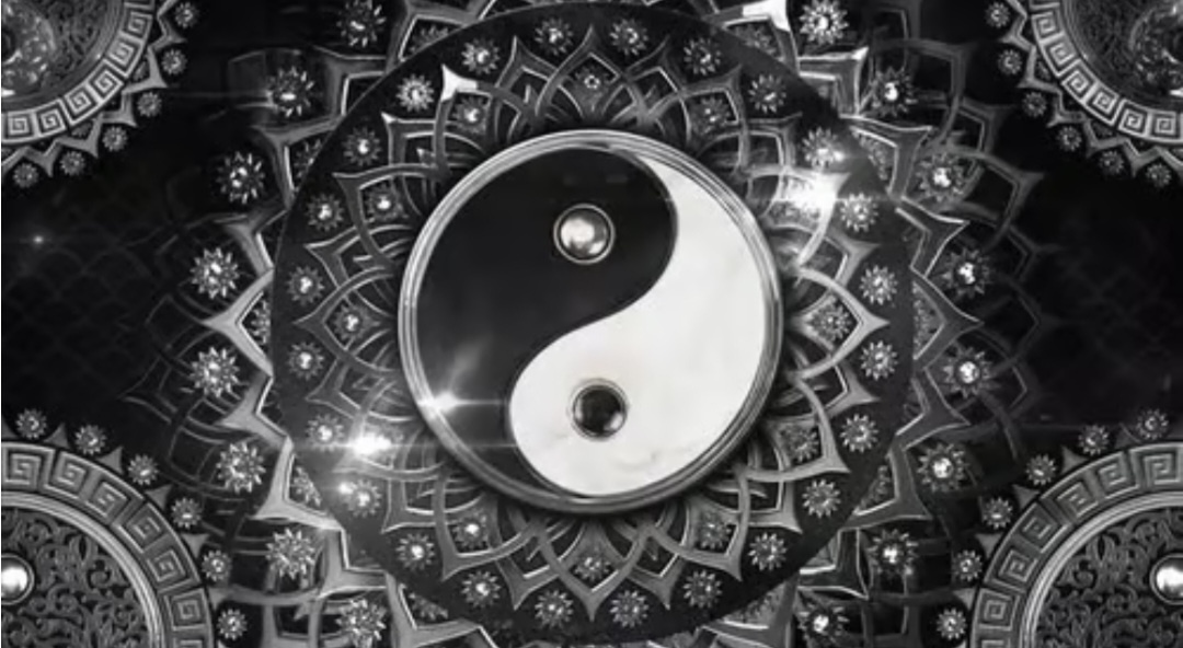 Радость, счастье, хорошая жизнь и чтобы для себя я купила все, что мне нужно и надо