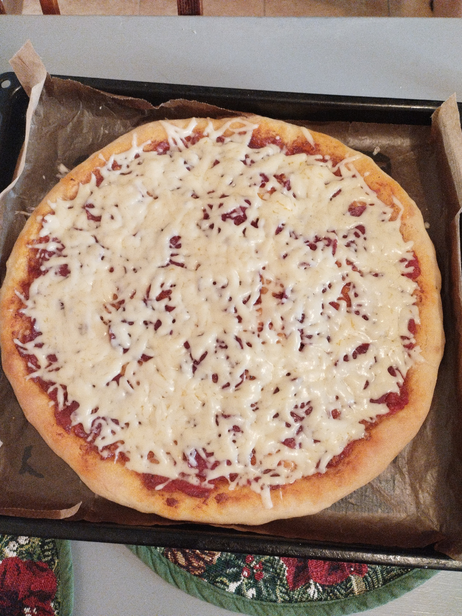 Здесь нет советов «ешь только сельдерей». Здесь есть РАЗРЕШЕНИЕ ЖИТЬ И ЛЮБИТЬ СЕБЯ.