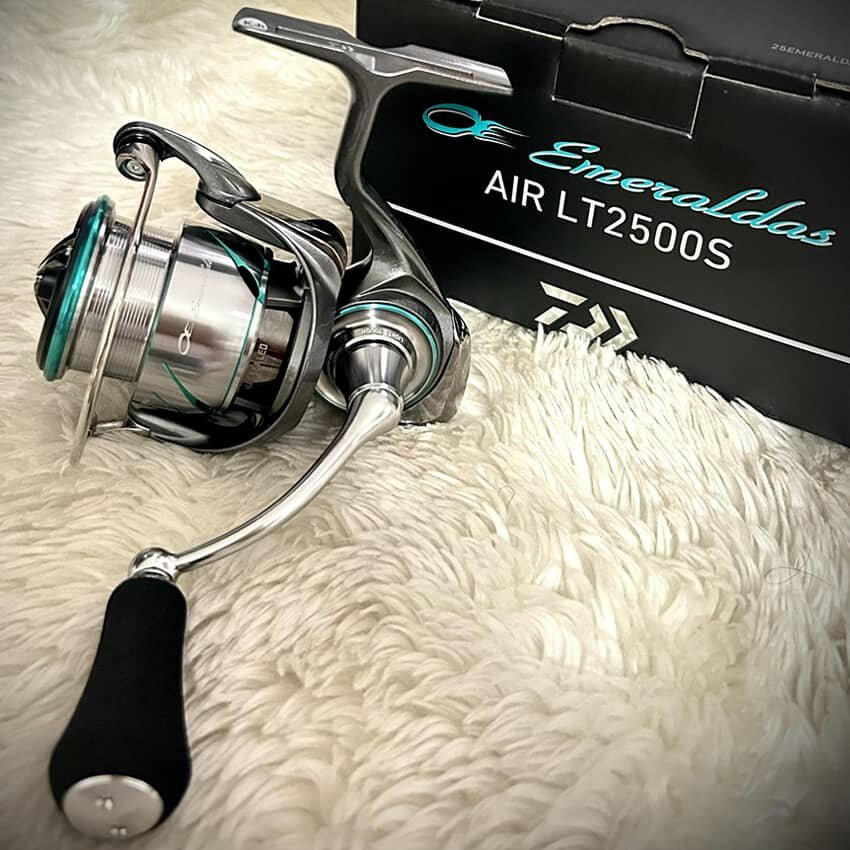 Рыболовная катушка Daiwa Emeraldas AIR 2025
