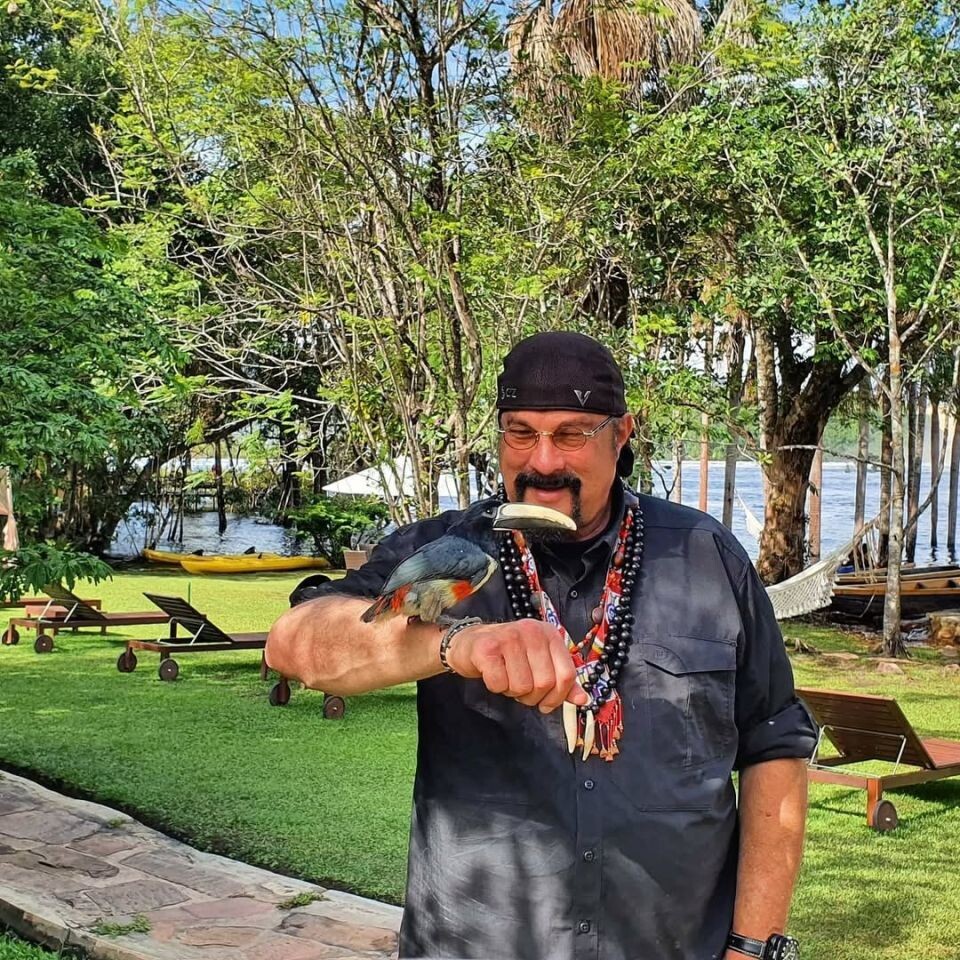    Стивен Сигал. Источник: @seagalofficial*