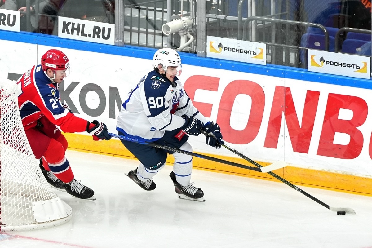    Илья Чефанов к 9 декабря провёл 13 матчей сезона за «Торпедо» (3 очка, 0 + 3) и 21 – за фарм-клуб (16, 7 + 9)