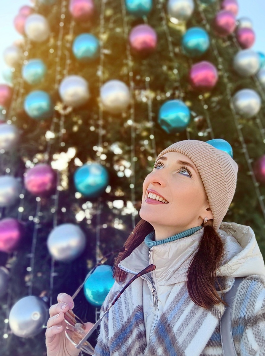 Ёлка у «Модного квартала» (© Анна, «Маяк энерджайзера»)