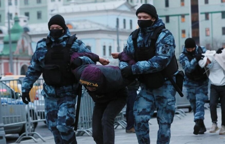    «Оформим под ключ»: фиктивные контракты как виза в Россию для мигрантов