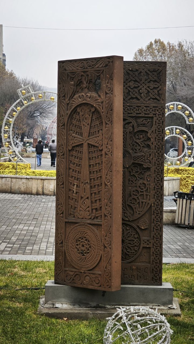 Сколько стоит поездка в Армению? Я посчитала реальный бюджет: перелёт, жильё, еда, экскурсии. Спойлер: отдых в Ереване доступнее, чем кажется.