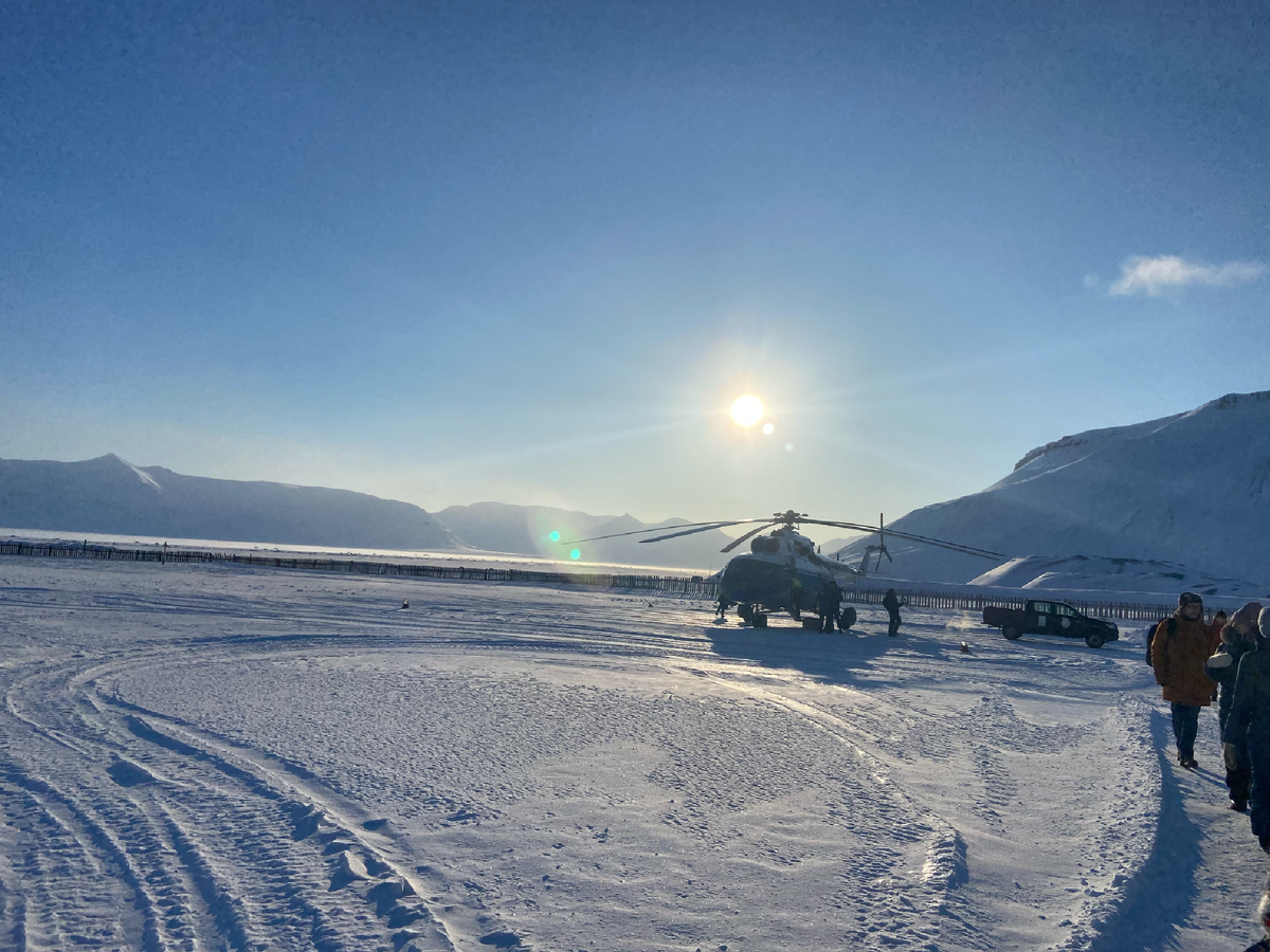 Вертолётная площадка в Пирамиде