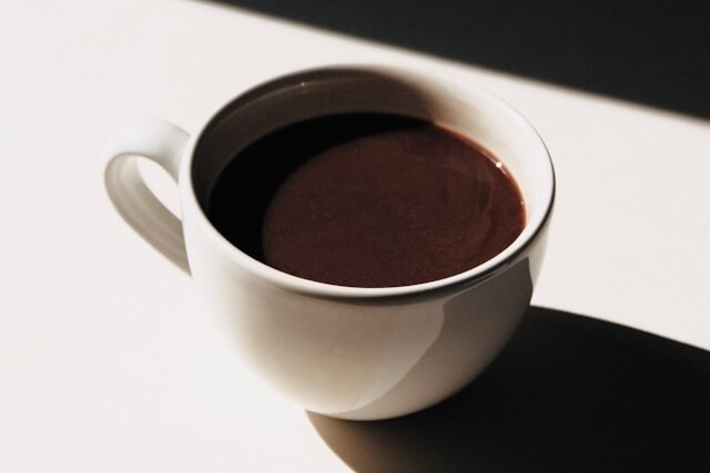     Горячий шоколад: напиток, переживший империи, войны и споры церкви