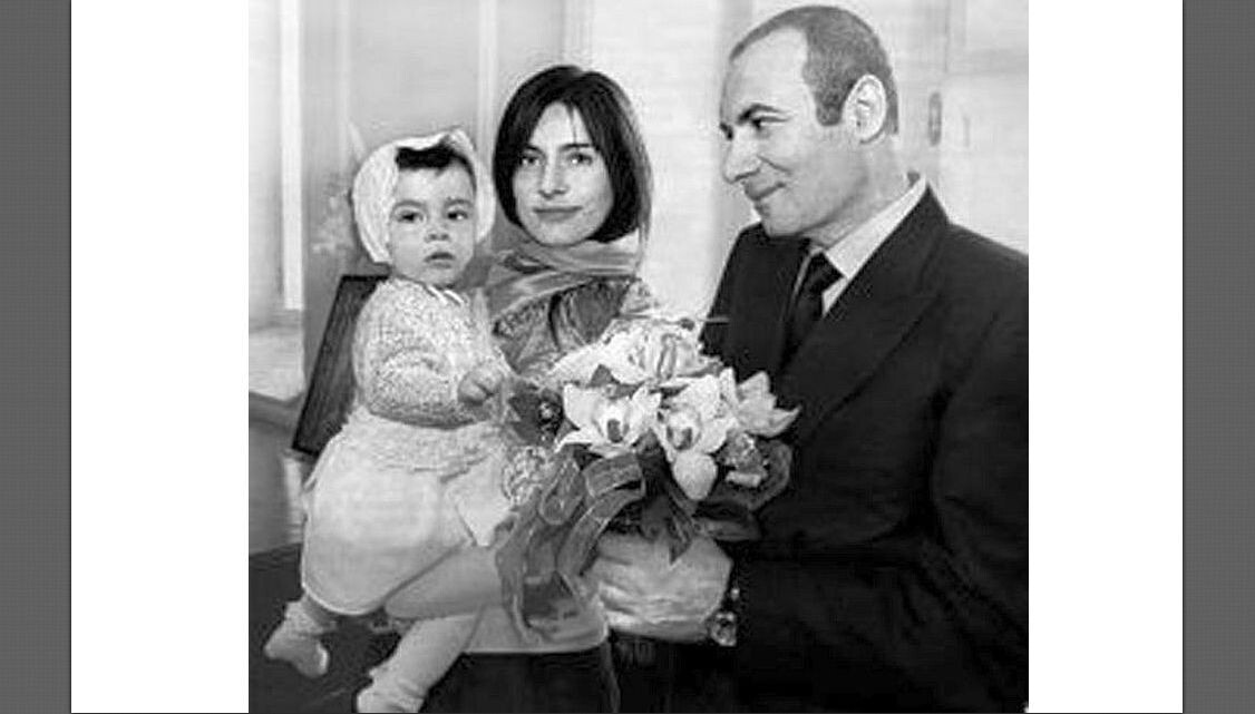 Первый брак существовал около трех лет