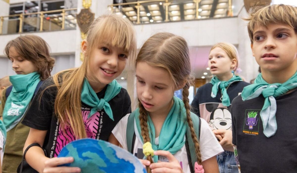     Участники программы «Осень Побед» в Музее Победы Источник: victorymuseum.ru Автор фото: Пресс-служба Музея Победы