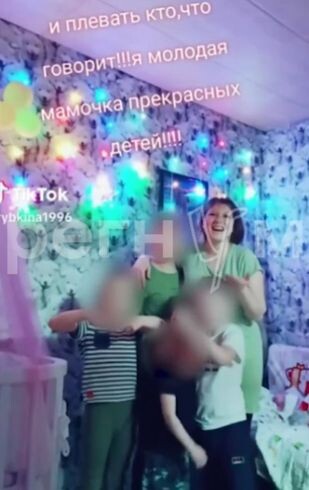    многодетная мать Олеся с детьми / Источник: кадр из видео