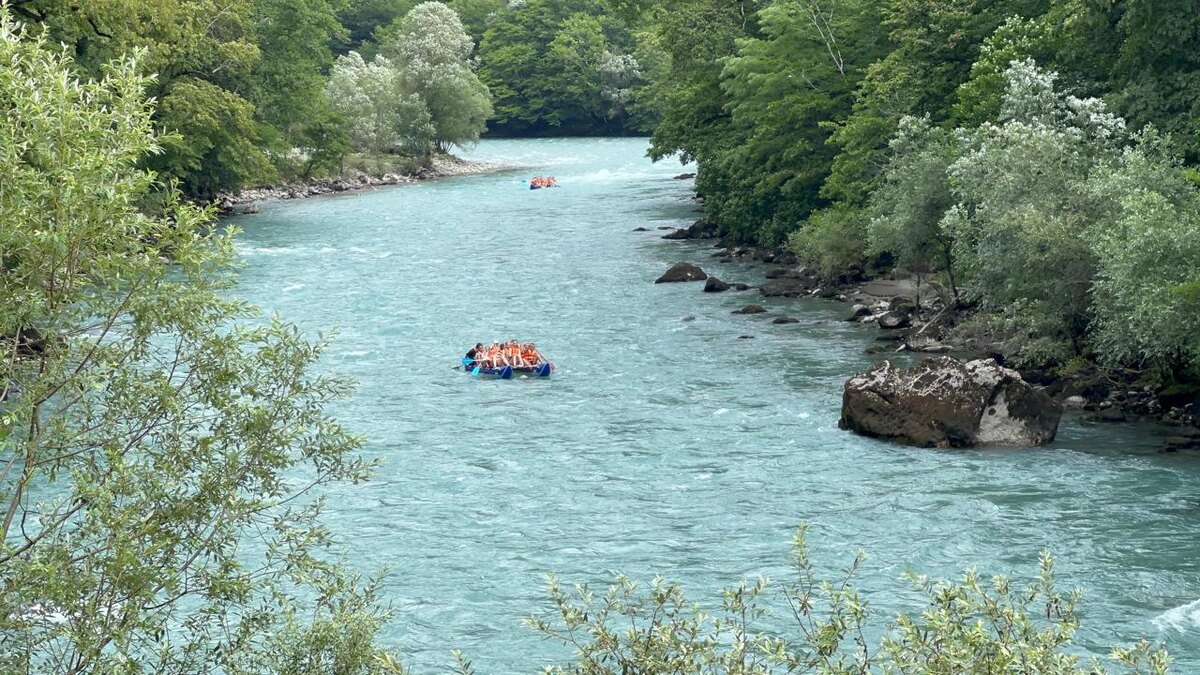 Рафтинг на Бзыби