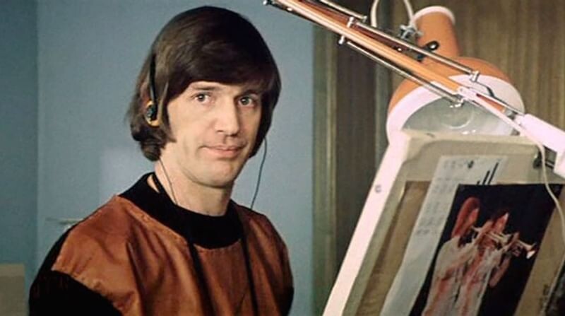 Кадр из к/ф "Самая обаятельная и привлекательная". Володька Смирнов.