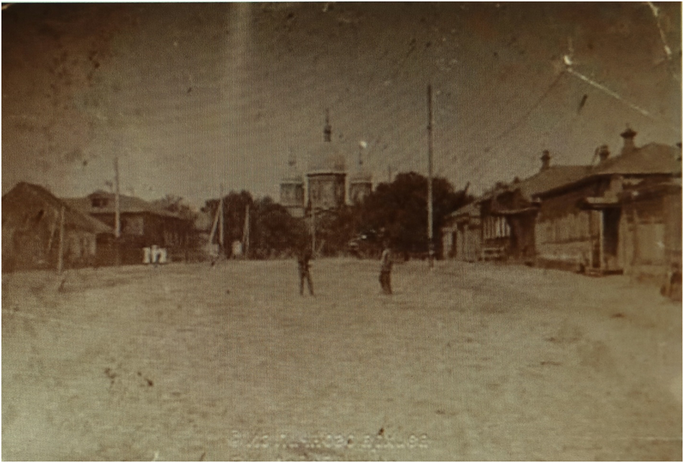 Г.Петровск. Покровская улица и Покровский собор. Фото нач. ХХ века. Источник: Calaméo - Ардабацкий Е. Н. Городское самоуправление...
