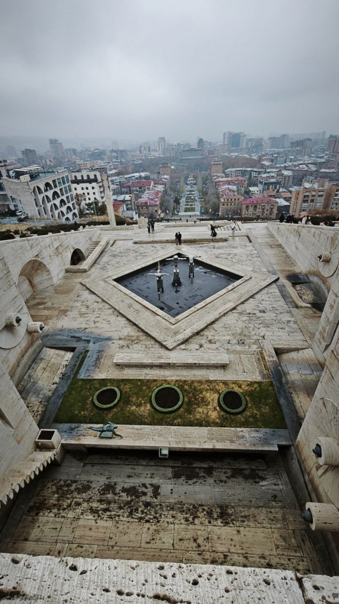 Фото со смотровой площадки Каскада на Ереван