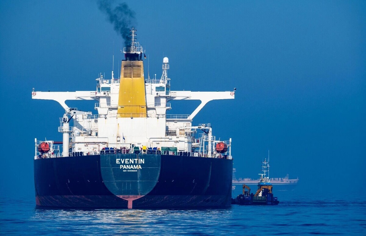 Профицит нефти на рынке давит цены вниз. Фото: dpa/picture-alliance. ТАСС