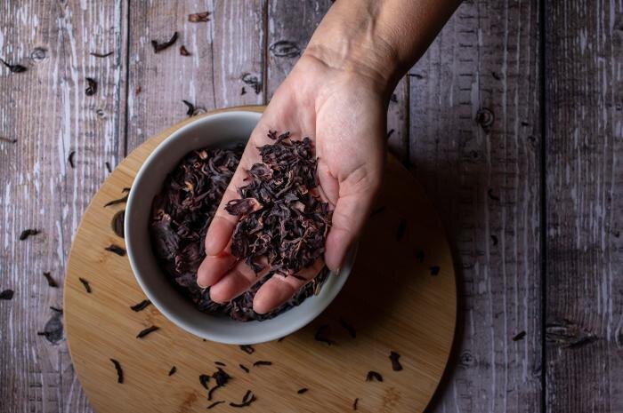 Как избавиться от запаха на деревянной доске с помощью заварки? Фото © Shutterstock / FOTODOM / VG Foto