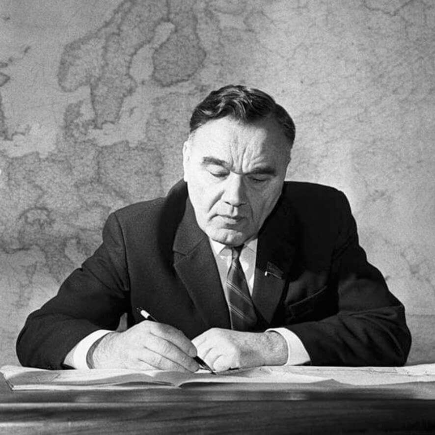 Александр Сергеевич Яковлев