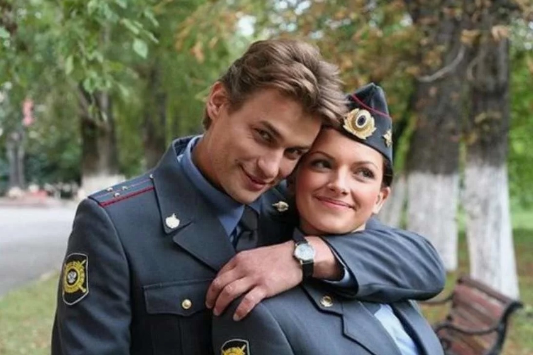 Наталья Юнникова с коллегой по сериалу Александром Волковым. Фото: соцсети