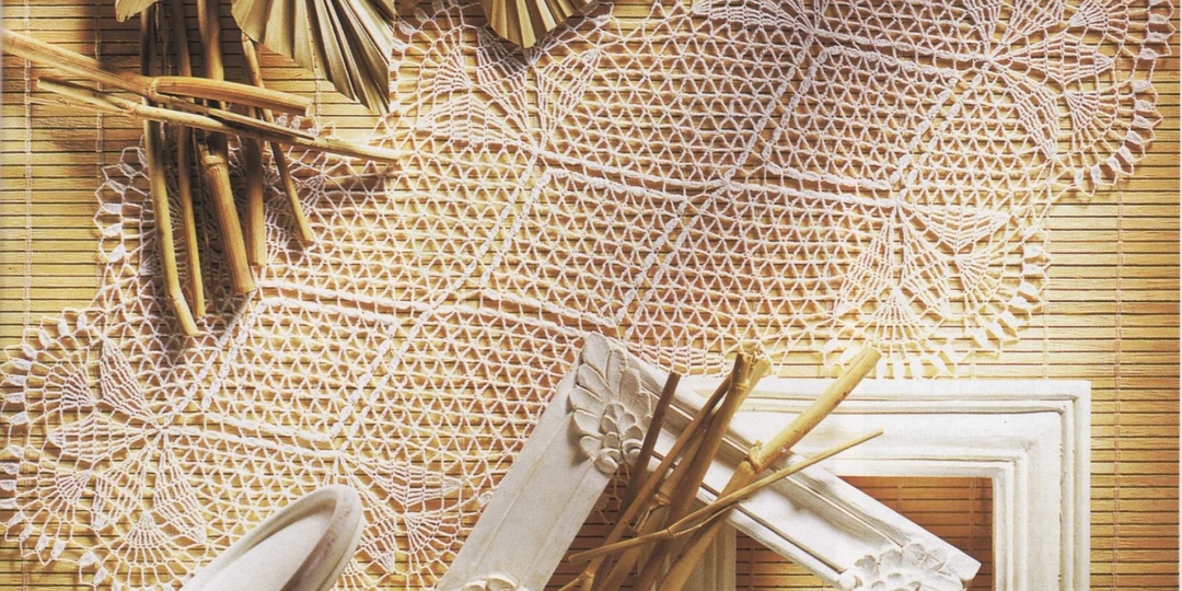 Самые ажурные салфетки, которые вяжутся крючком, а смотрятся легко и невесомо. Делюсь идеями оформления и применения