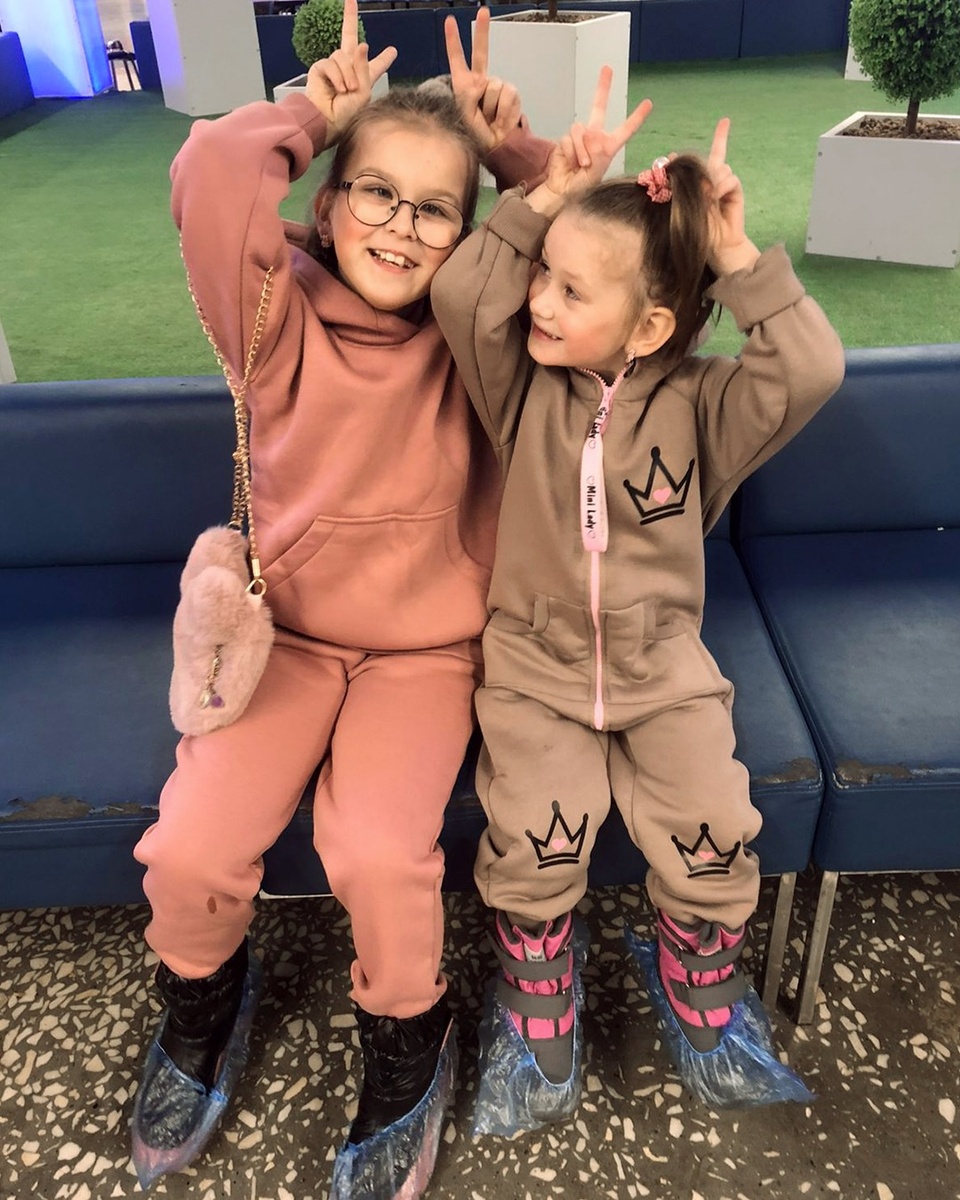 Ульяна и Карина.